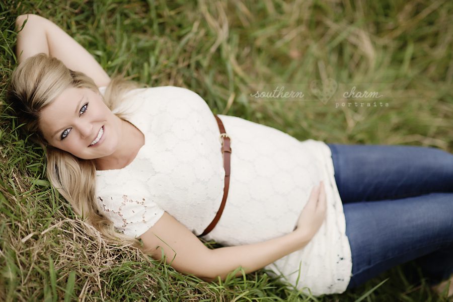 maternity and newborn photographer in knoxville, tn