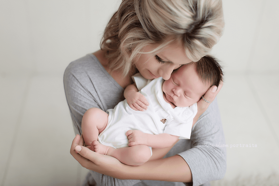 newborn photography studio knoxville, tn