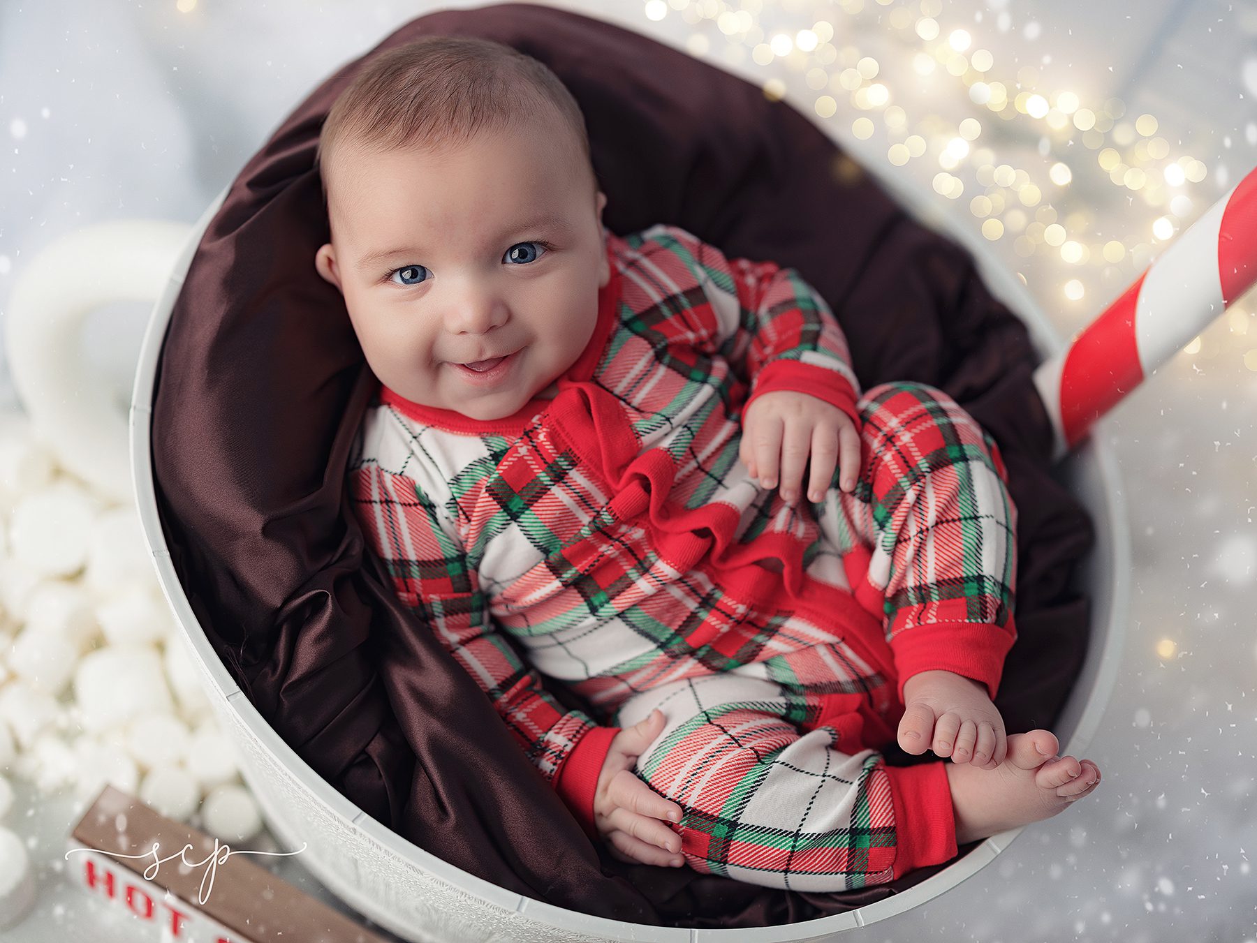 baby's 1st christmas studio portraits
